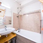 Grand Horizon 1 N403 2p8 Apartment *